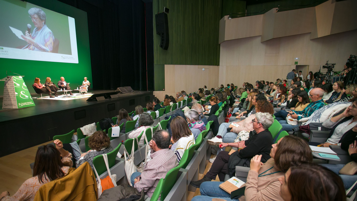 Un momento de las jornadas estatales de Servicios Sociales que se celebran en el Fórum Evolución.