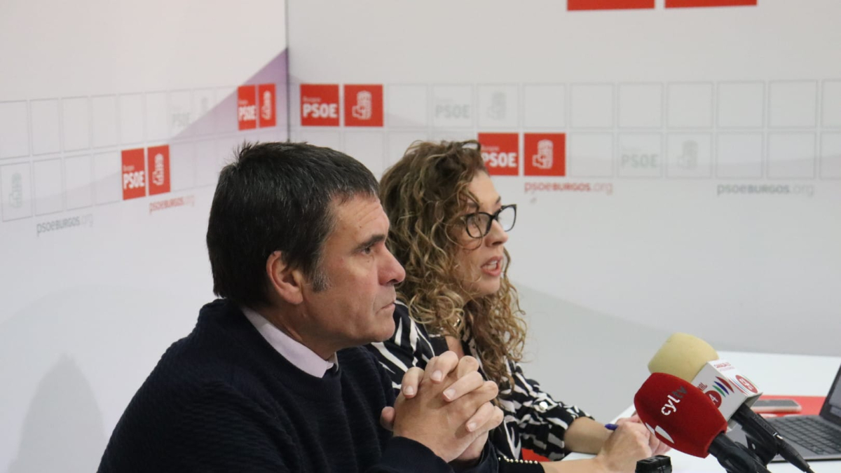 Jesús Puente y Virginia Jiménez durante su intervención sobre la Sanidad en Burgos y en Miranda.