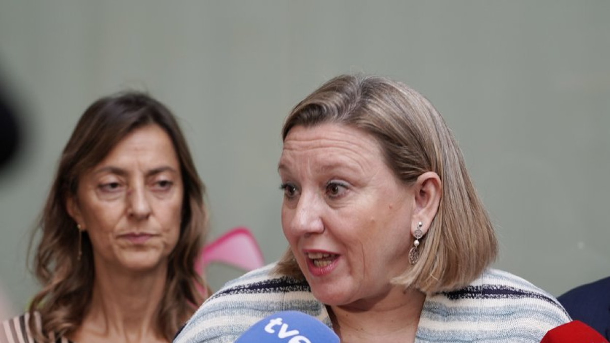 La consejera de Familia e Igualdad de Oportunidades, Isabel Blanco, preside el acto de toma de posesión de los nuevos altos cargos de su departamento.
