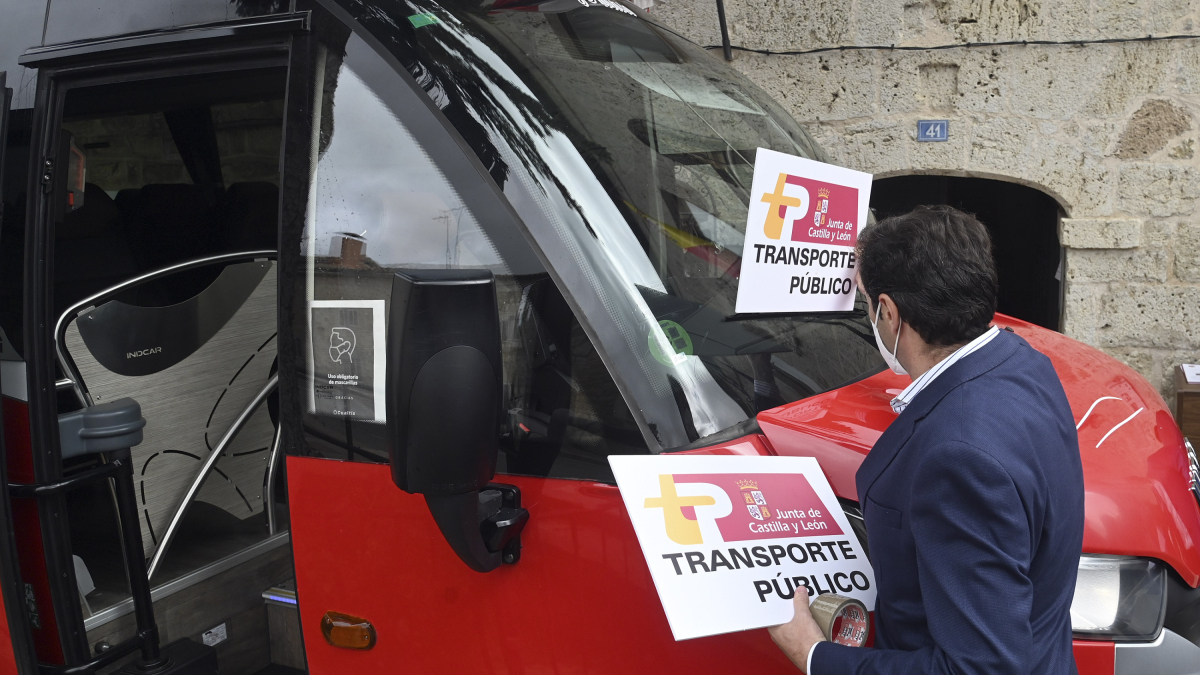 La consejería de Movilidad y Transformación Digital presentó el bono rural de transporte a la demanda gratuito en las ZBS del norte de Burgos.