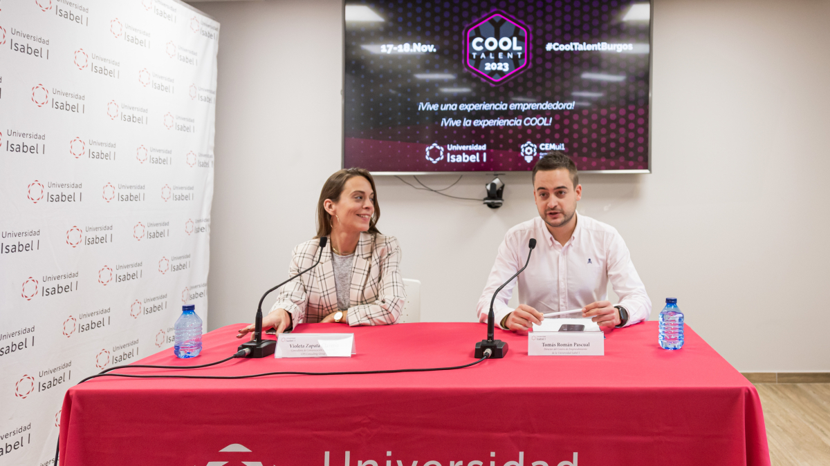 Instante de la presentación del evento.
