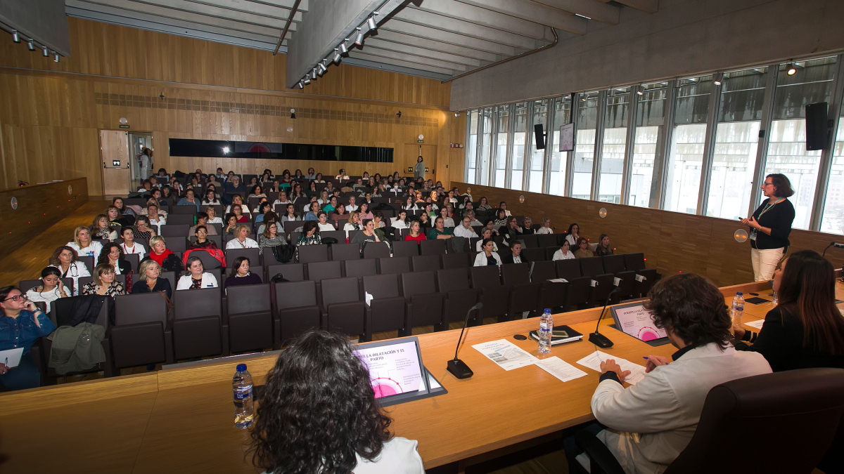 Unos 220 profesionales del HUBU han participado en las Jornadas de Humanización.