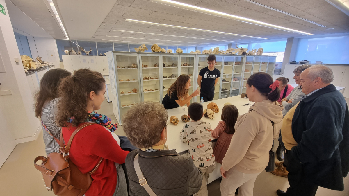 Visita al laboratorio de Anatomía Comparada.