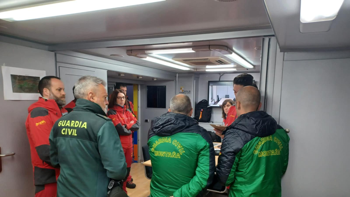 Simulacro en la sima de Covanegra.