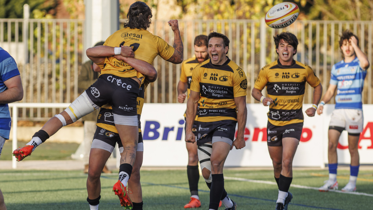 El final del partido fue para el Aparejadores, que aprovechó los errores de los madrileños.