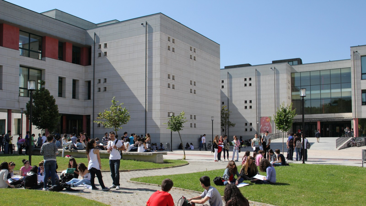 Imagen de la Facultad de Ciencias Económicas y Empresariales.