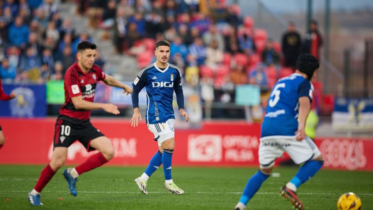Reina, durante el partido contra el Oviedo.