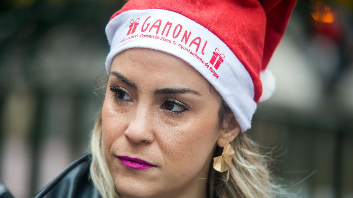 Imagen de Victoria Vélez durante la presentación de una campaña del comercio en Navidad.