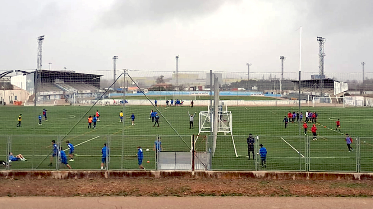 Imagen del estadio de fútbol de Aranda de Duero.