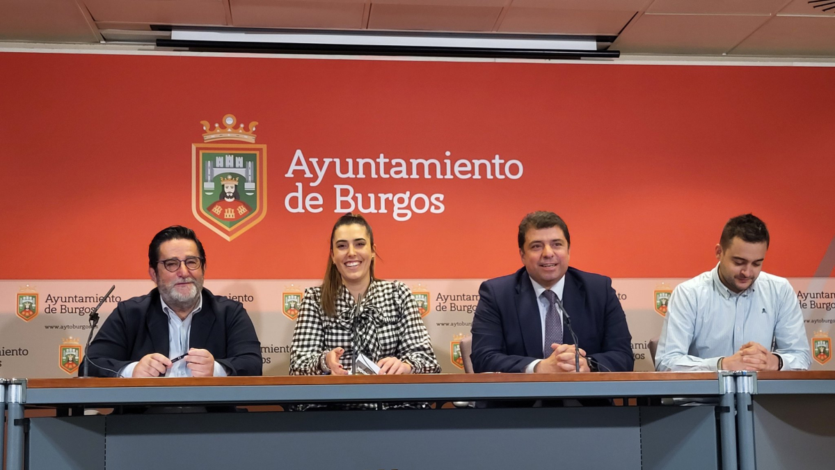 Vicente Orden (Ceei), Andrea Ballesteros (Ayuntamiento), Carlos Galo (Sodebur) y Tomás Román (Universidad Isabel I) durante la presentación.