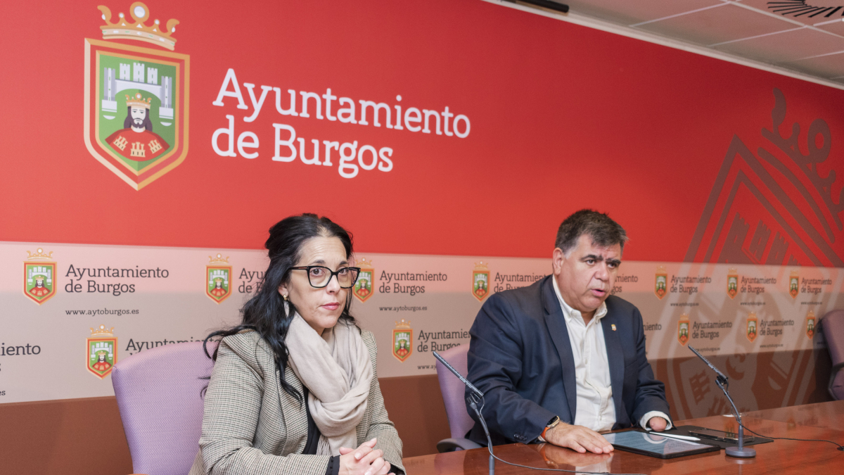 Silvia Pereda y Juan Manuel Manso, en la presentación del proyecto de comunidad energética.