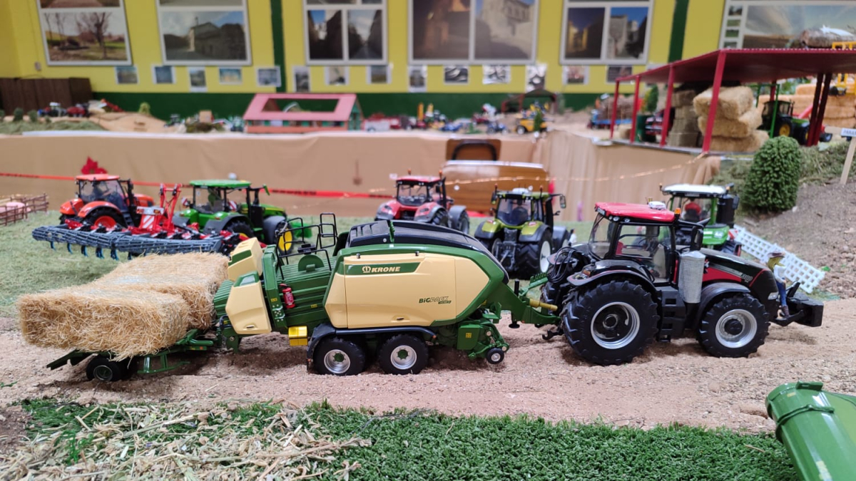 Detalle del Belén de Castellanos de Castro ubicado en el polideportivo de la localidad.