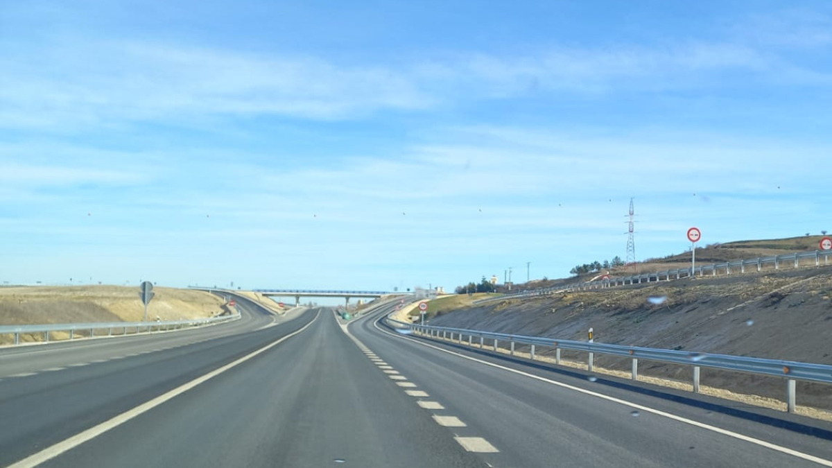 Imagen de uno de los nuevos enlaces del tramo Rubena-Fresno de Rodilla.
