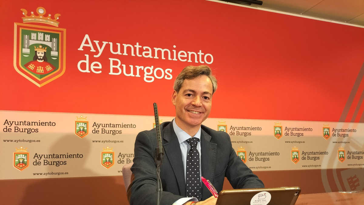 El presidente de Promueve Burgos, César Barriada, durante rueda de prensa.