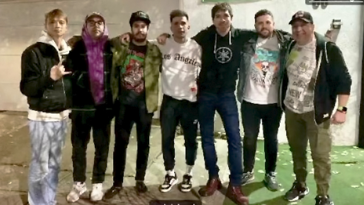 Jacho, gerente de La Rúa (derecha), con Kitai en México.