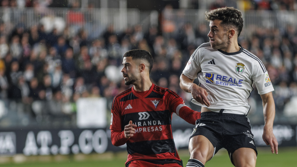 Imagen de Curro durante el partido contra el Mirandés.