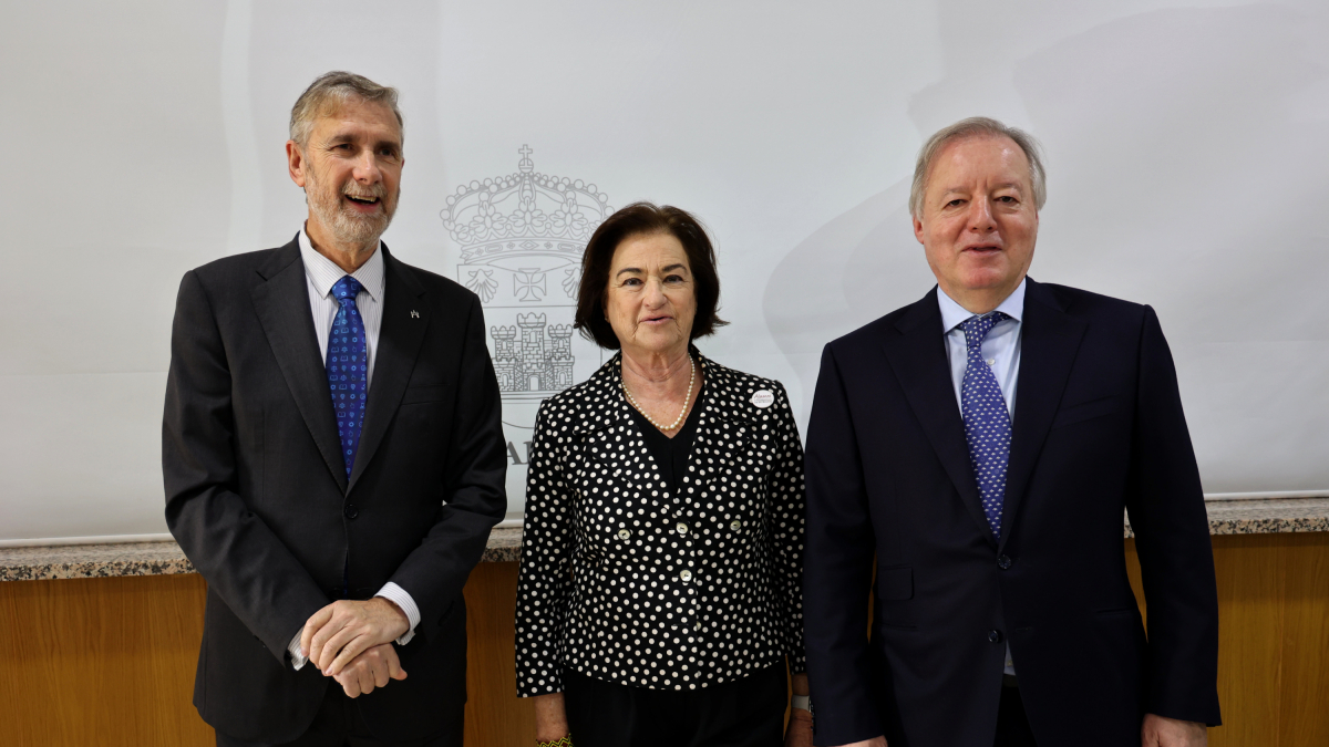 Manuel Pérez Mateos, Pilar López Lorente y Ernesto Antolín.