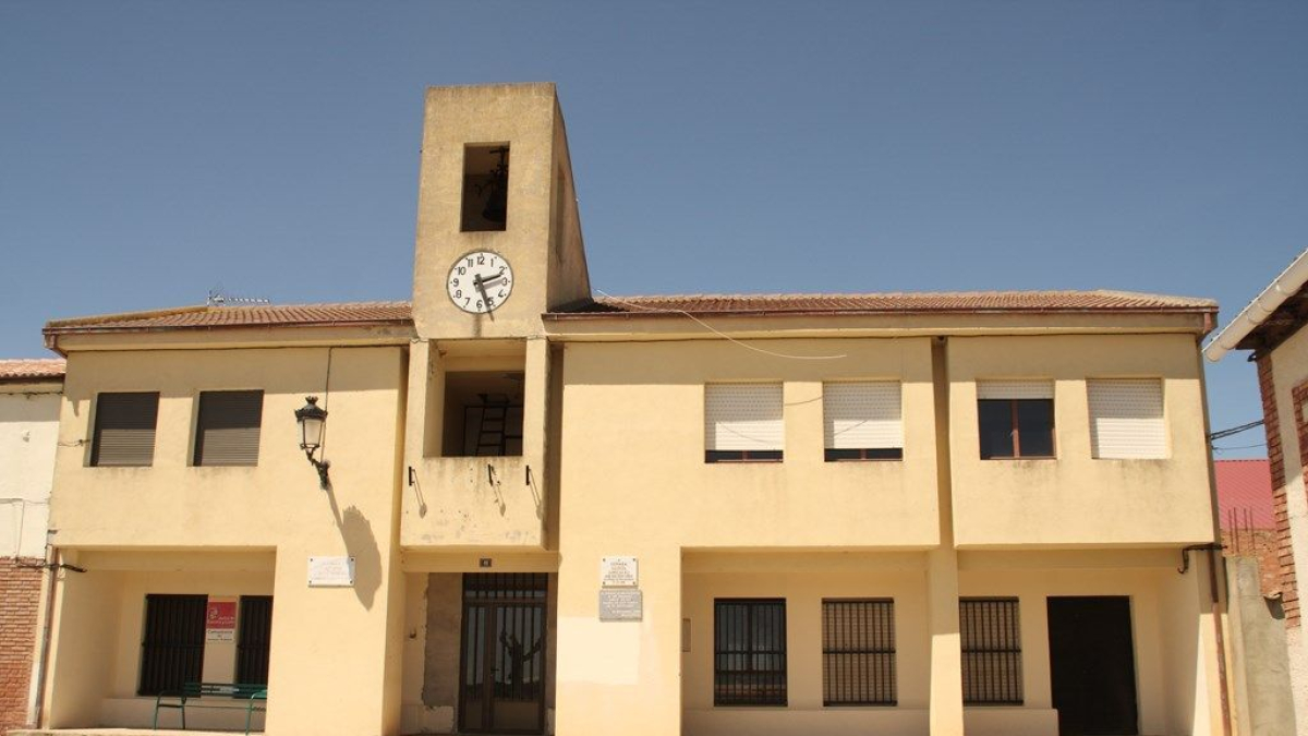 Edificio municipal de Brazacorta.
