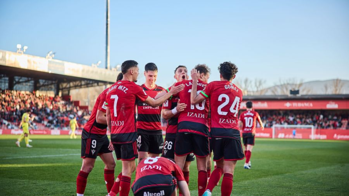 La plantilla celebra el segundo gol en Anduva.