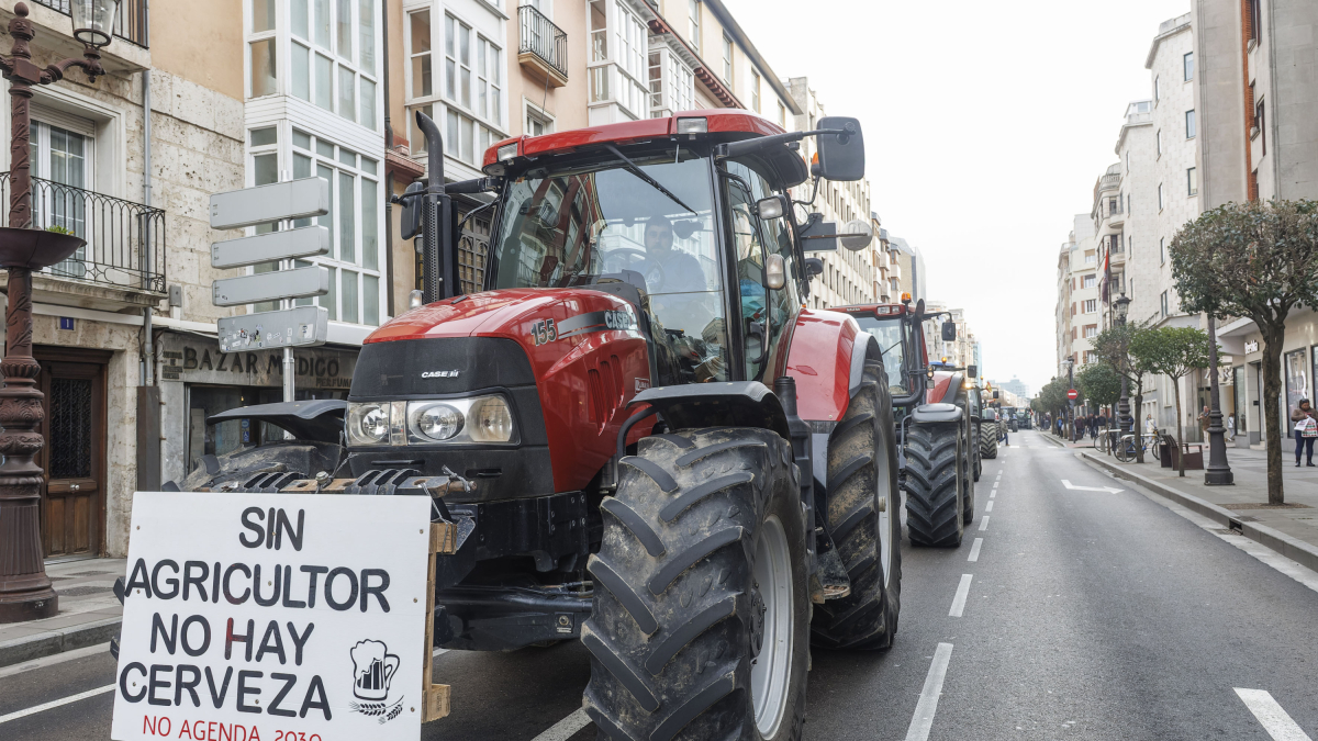 Tractorada multitudinaria en Burgos.