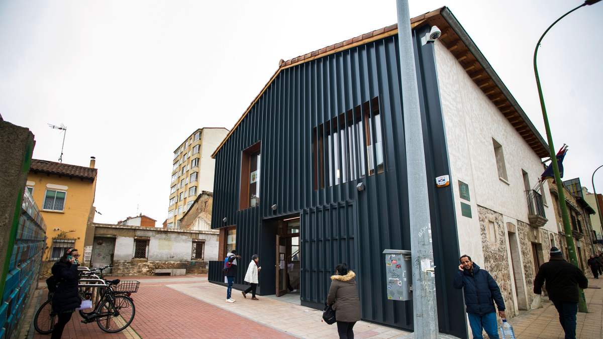 Sede municipal en el pueblo antiguo de Gamonal.