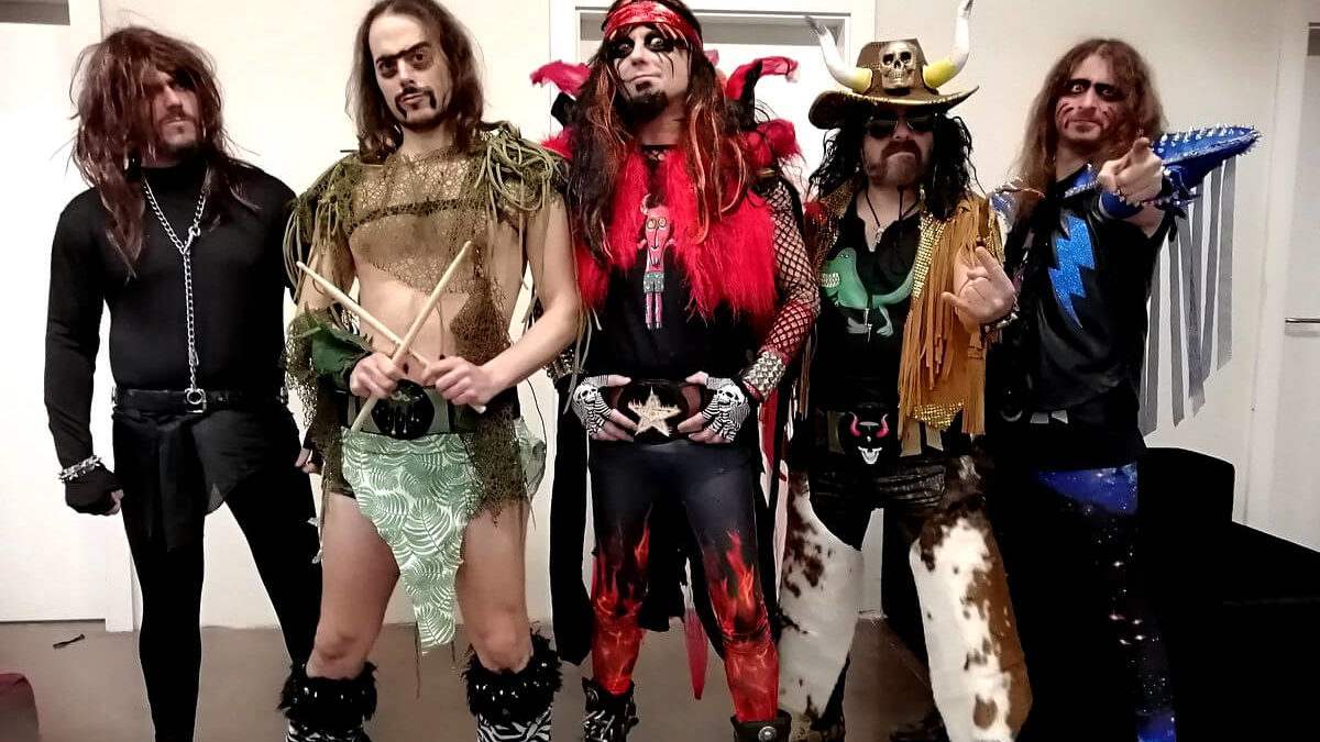 Gigatrón, con el histriónico Charly Glamour en primera línea, vuelve a Burgos.