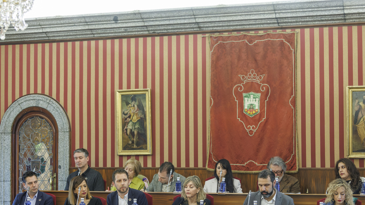 Los concejales del grupo municipal socialista en un Pleno municipal.