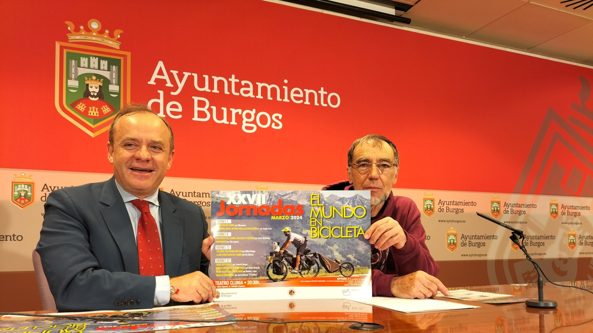 Fernando Martínez-Acitores y Luis Markina han presentado las jornadas 'El Mundo en Bicicleta'.