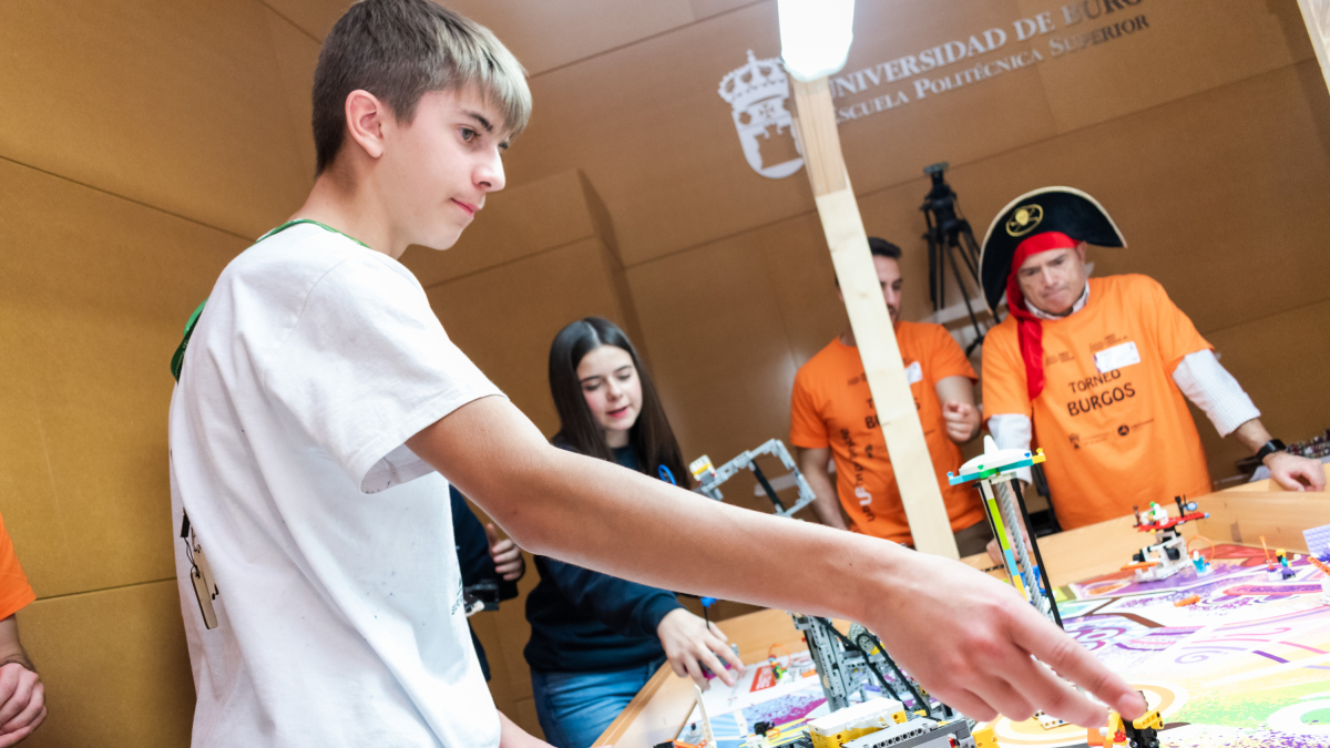 Un momento de la última edición de la First Lego League, en la Escuela Politécnica Superior de La Milanera.