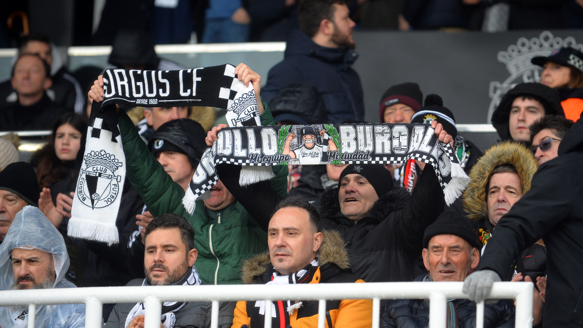 Imagen de aficionados en el partido entre el Burgos CF y el Sporting.