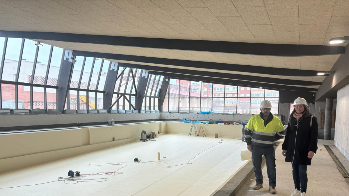 La piscina cubierta de Aranda está finalizando la obra de rehabilitación