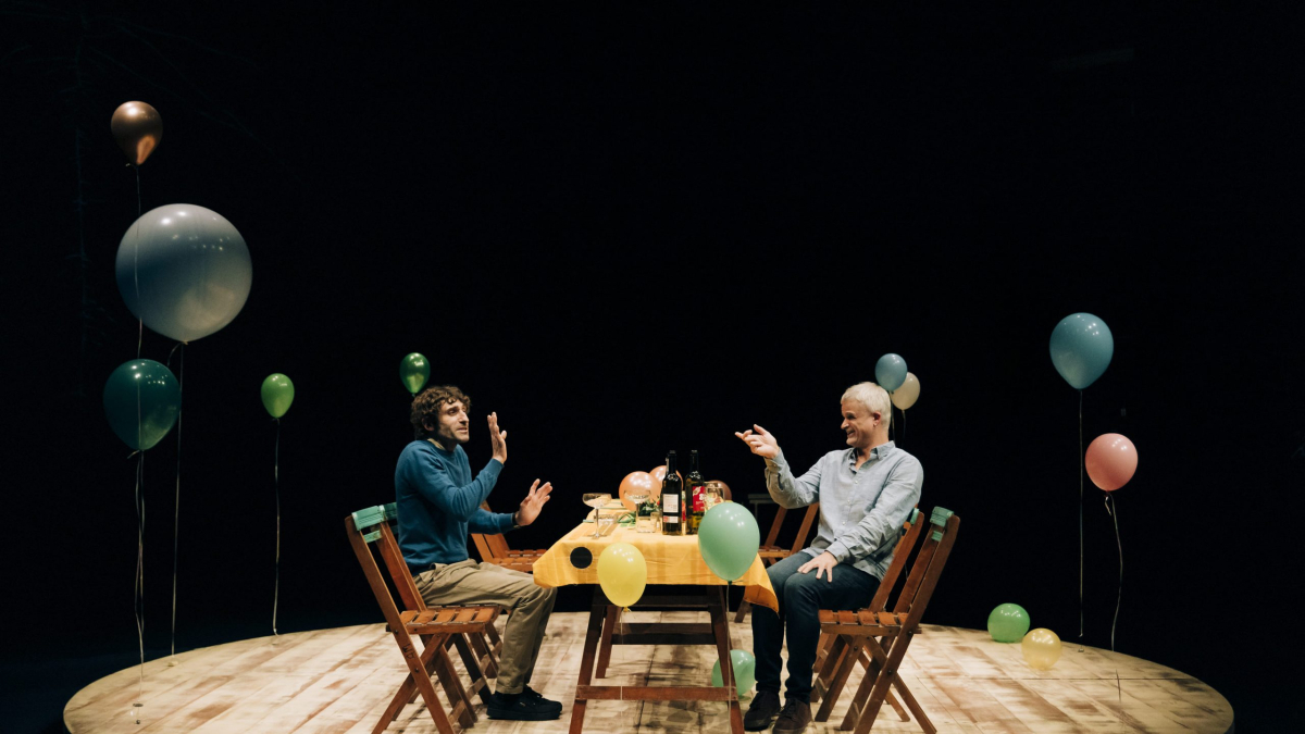Pont flotant acerca el 23 de marzo ‘Eclipse total’, un espectáculo tierno y bello, salpicado de humor, que le ha llevado a recibir en 2023 el premio Max a la mejor autoría teatral .