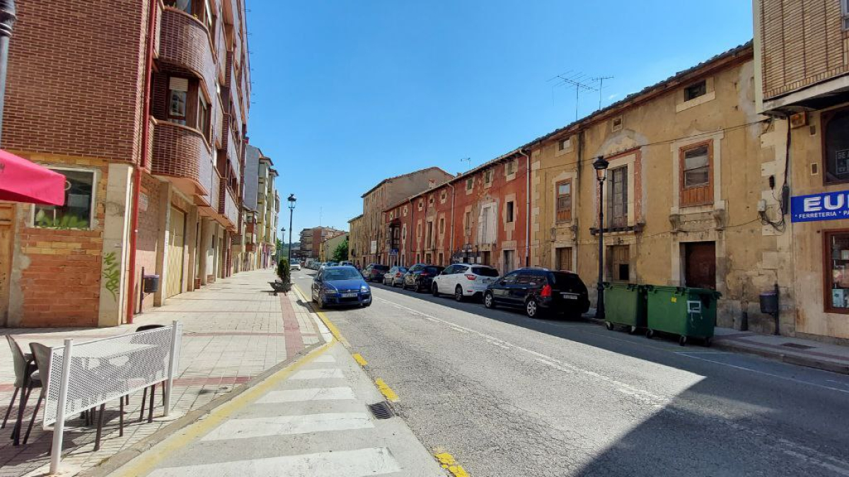 La carretera CL-629 en el tramo urbano de Villarcayo.