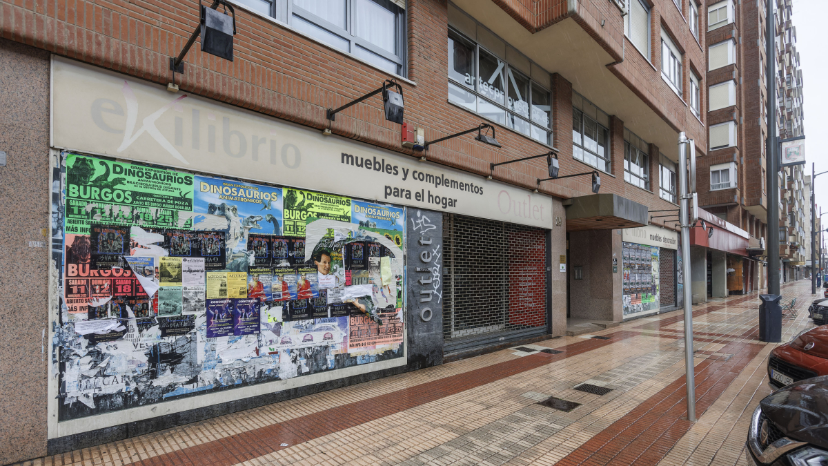 Local ubicado en la avenida de la Paz al que trasladará su sede la Asociación Española contra el Cáncer a finales de año.