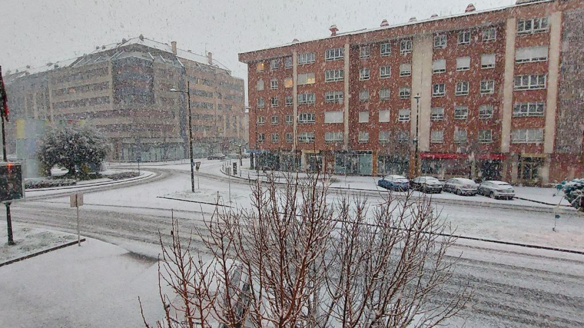 Nevada en Burgos pasadas las seis de la tarde de este sábado.