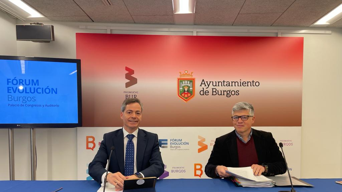 El concejal César Barriada y el director general de Promueve, Alejandro Sarmiento.