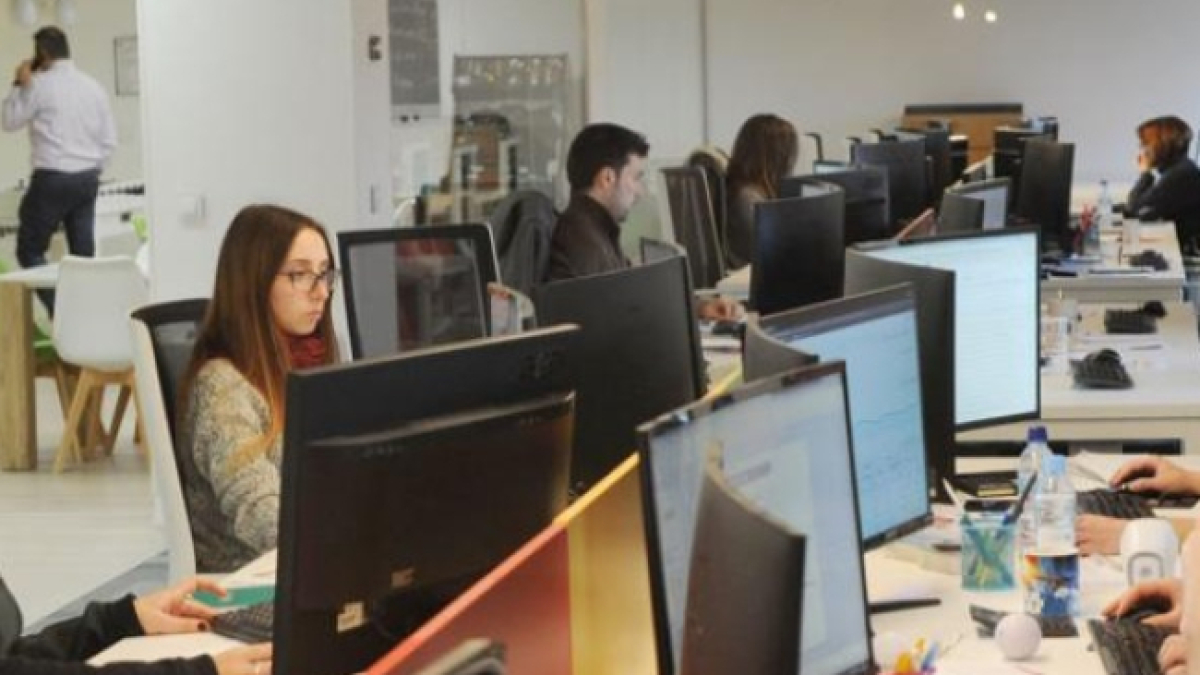 Los jóvenes entre 18 y 25 años ya tienen una mayor presencia laboral.