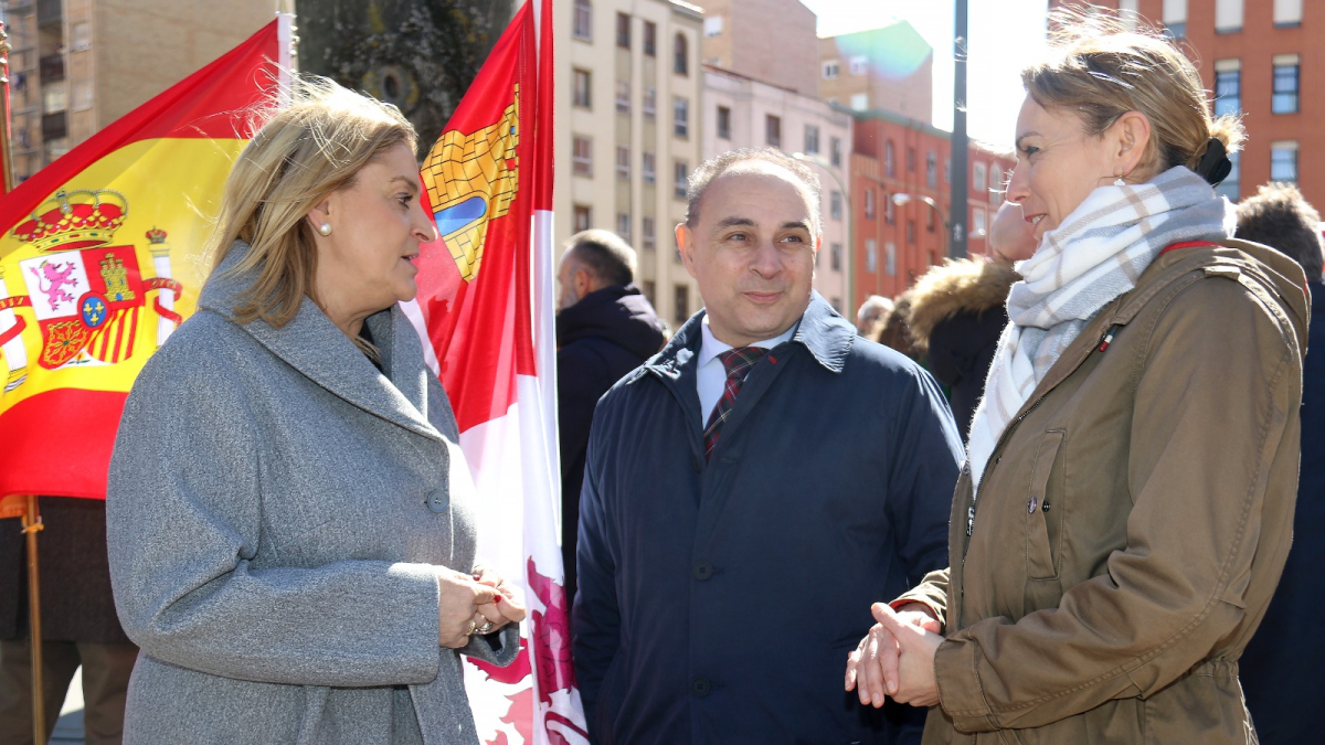 Imagen de tres de los cuatro procuradores del PP en Burgos