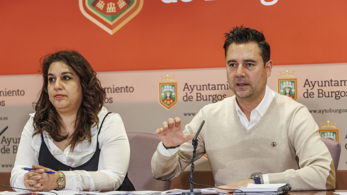 Estrella Paredes y Daniel de la Rosa, en rueda de prensa.