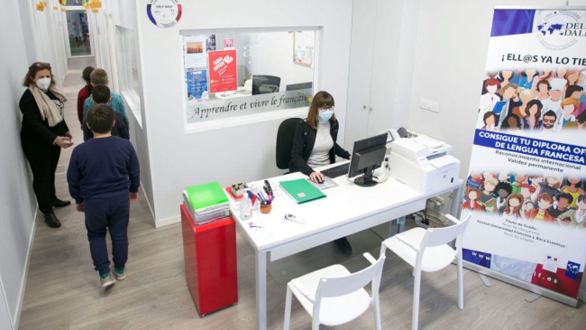 Alianza Francesa de Burgos está ubicada en la calle Burgense 20.