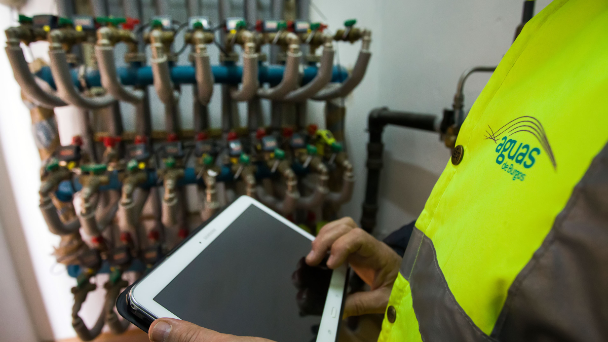 La telelectura del agua sustituirá las revisiones cada tres meses con una PDA.
