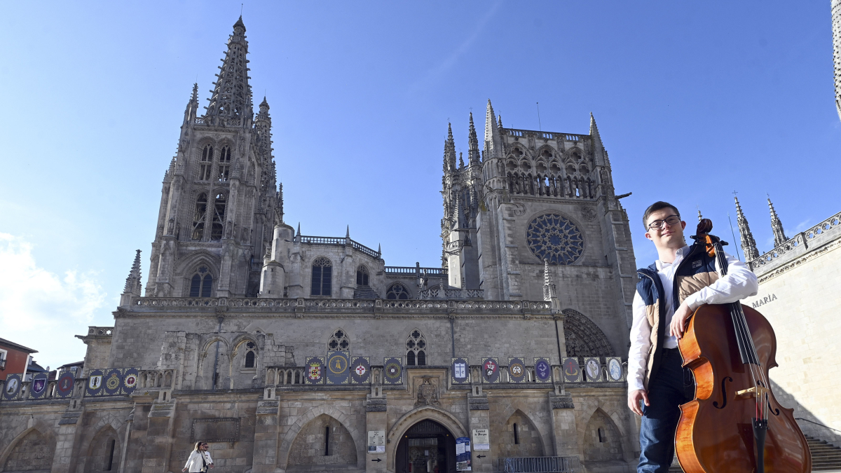 Asier Mediavilla, violonchelista burgalés