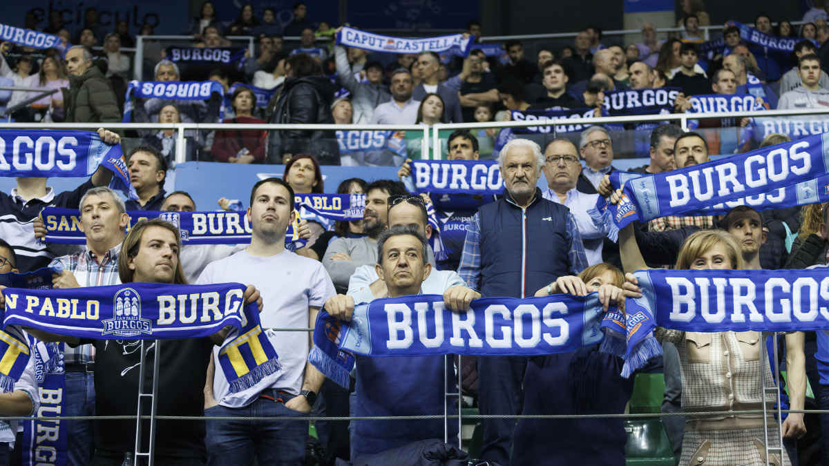 Imagen del público durante el partido entre el San Pablo Burgos y el Gipuzkoa.