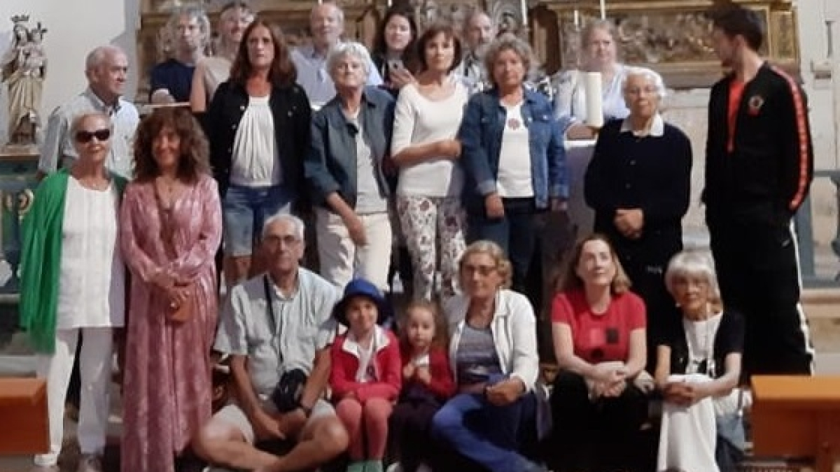 La asociación Raíces de Escalada, en marcha para arreglar el retablo de su iglesia.