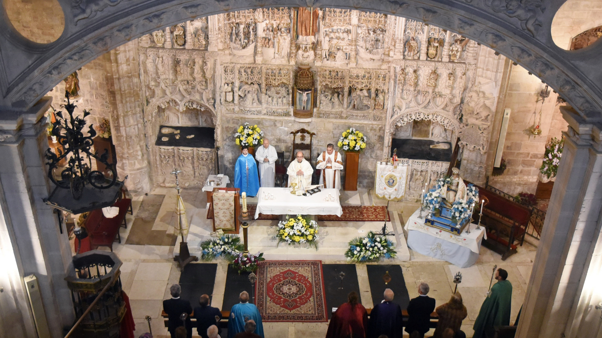 La ceremonia se celebró en el interior de la Iglesia de San Nicolás.