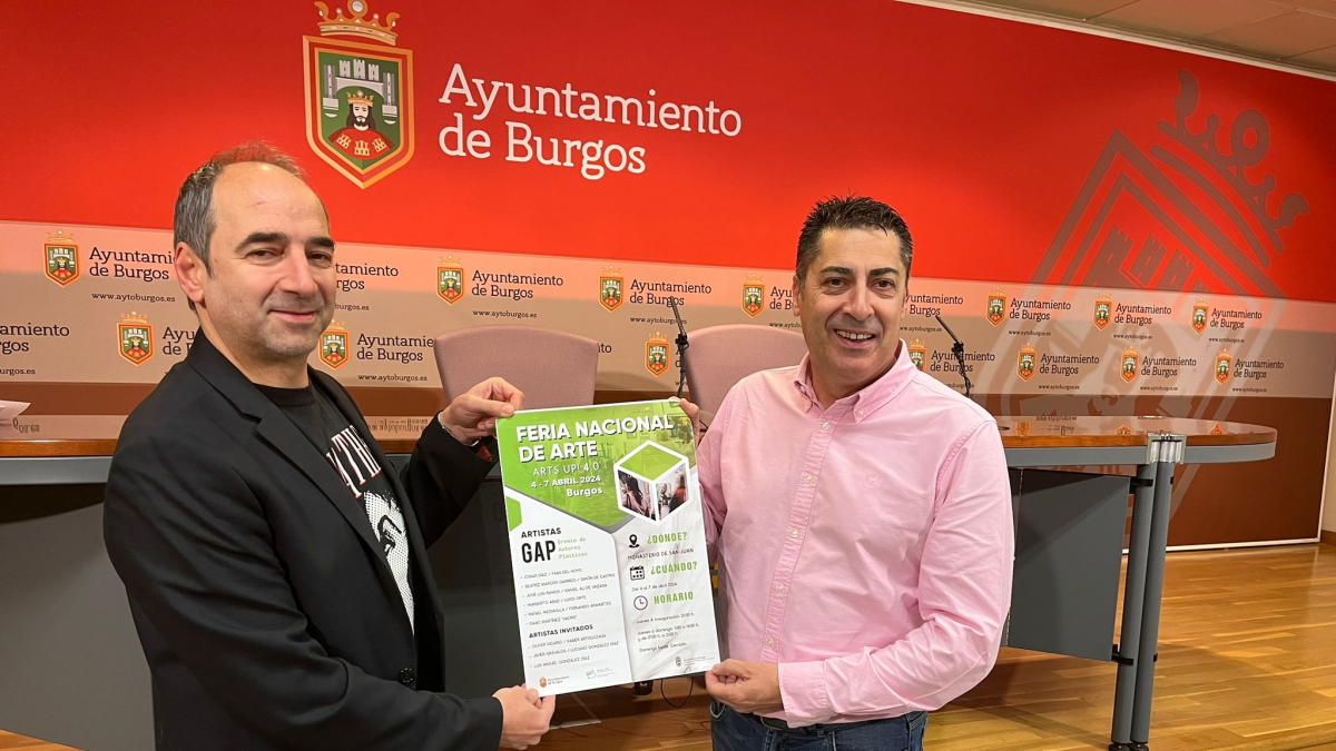 El presidente del colectivo GAP, Isamel Alí de Unzaga, y el concejal de Comercio, Raúl Martínez, han presetado la feria Arts Up! 4.0 que se celebra del jueves al domingo.