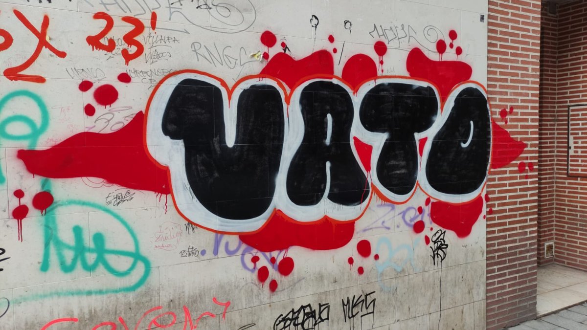 Pintada en Puerta Nueva