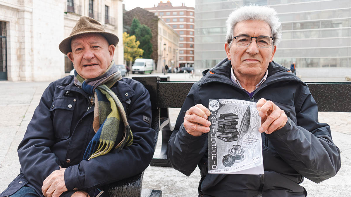 Juan Luis Sobrón (izq.) y Luis Carlos Blanco, miembros de la tertulia Caleidoscopio.