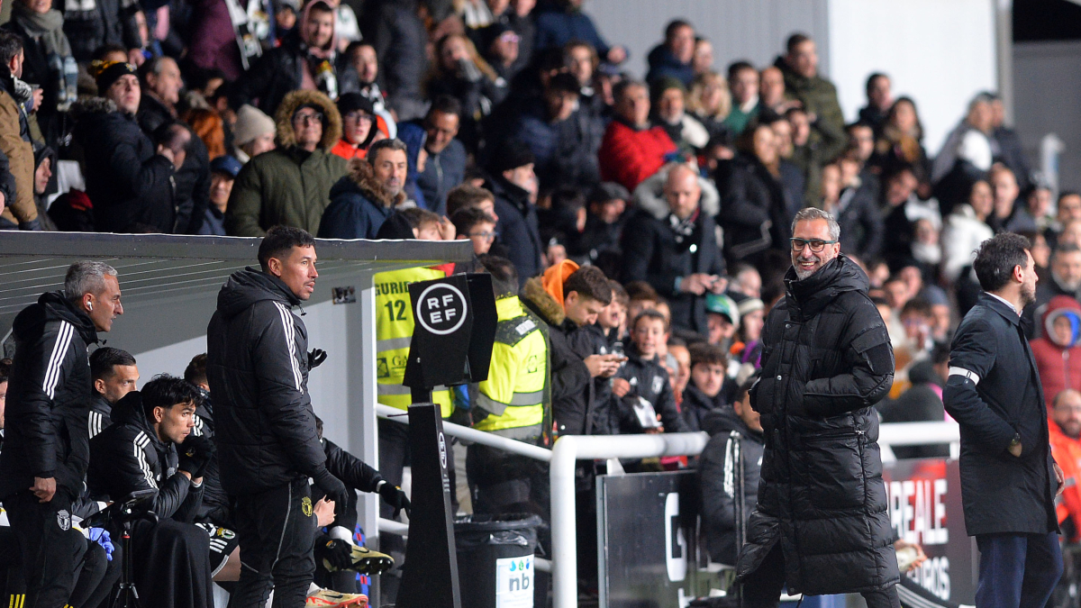 Jon Pérez Bolo, durante el partido ante el Espanyol antes de su expulsión.