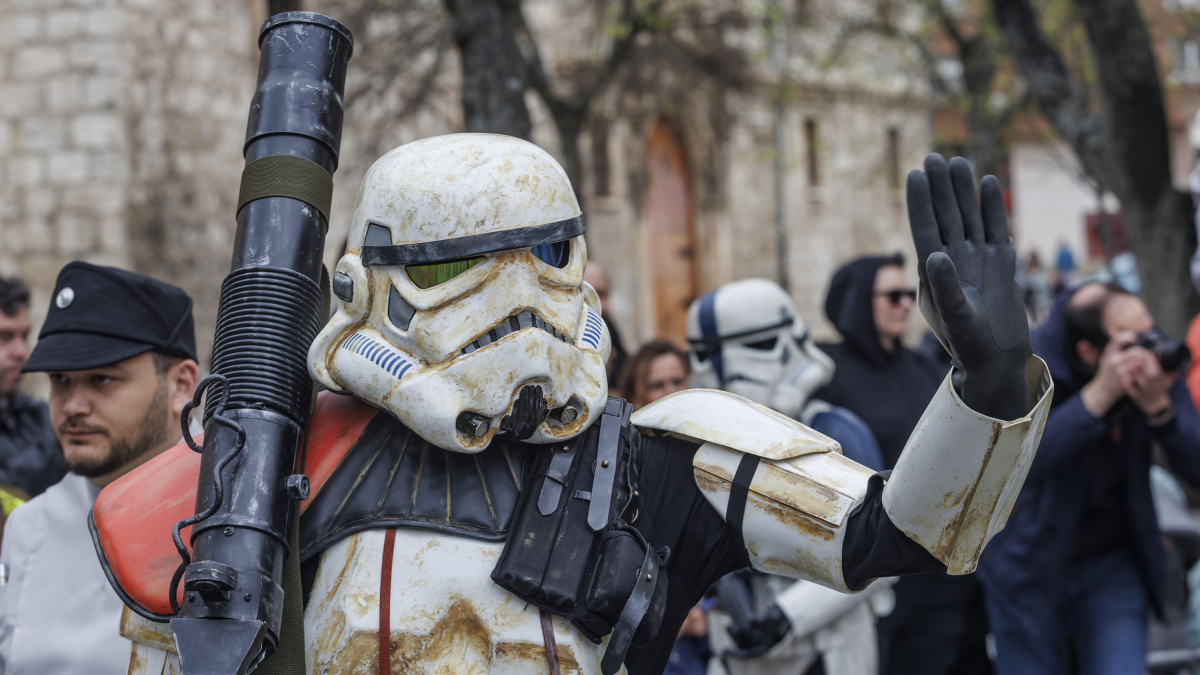 Desfile de la Legión 501 para conmemorar los 40 años de Autismo Burgos